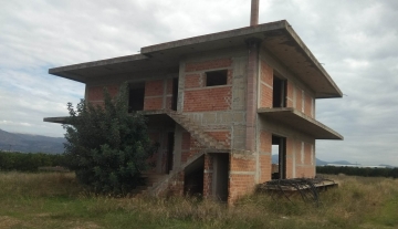 Πωλείται ημιτελές διόροφη κατοικία 3 επιπέδων στο Άεροδρόμιο Άργους