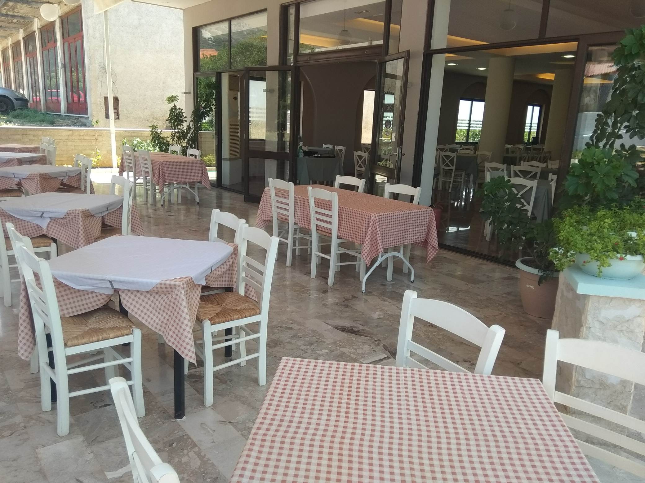 forsale-store-restaurant-mykhnes-argolida.jpg